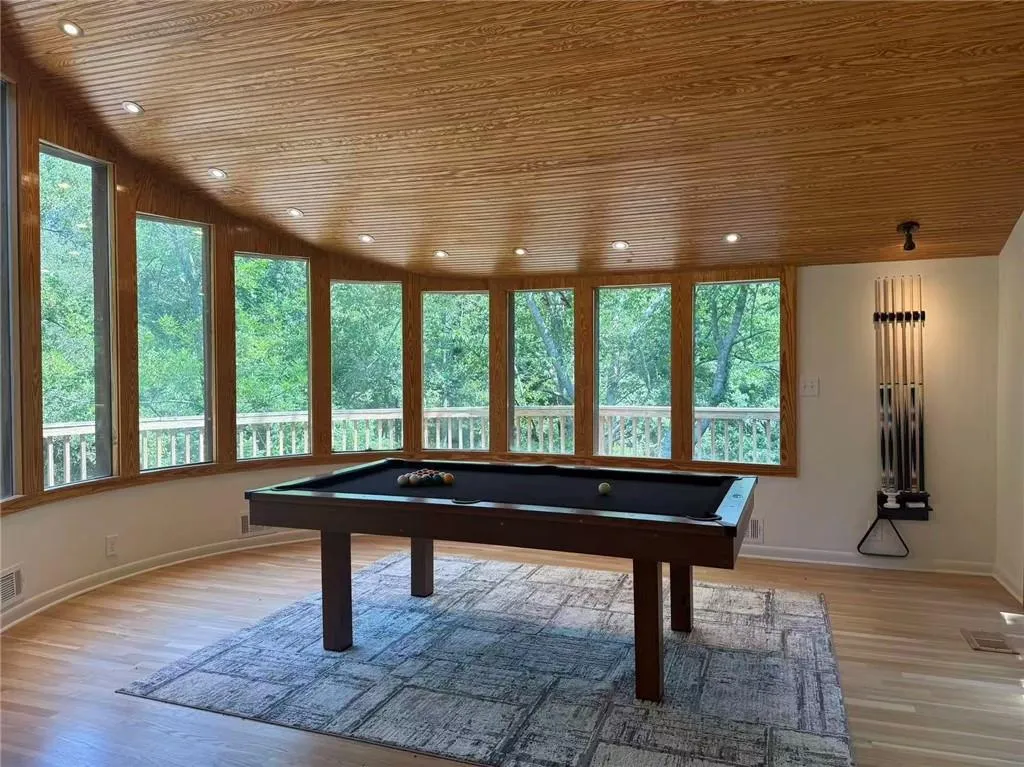 120 Laurel Drive Ne, Atlanta, Georgia 30342, 5 Bedrooms Bedrooms, ,5 BathroomsBathrooms,Residential,For Sale,120 Laurel Drive Ne,7663075