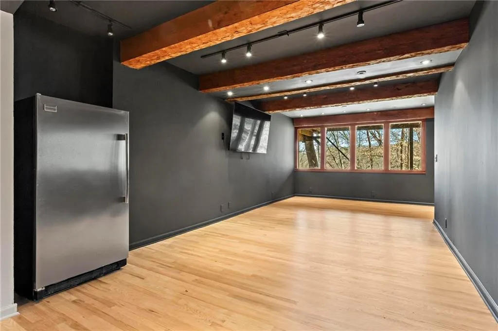 120 Laurel Drive Ne, Atlanta, Georgia 30342, 5 Bedrooms Bedrooms, ,5 BathroomsBathrooms,Residential,For Sale,120 Laurel Drive Ne,7663075