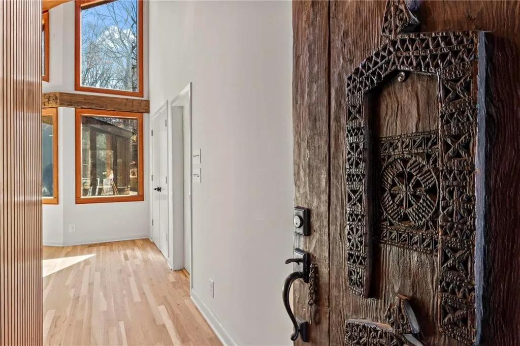 120 Laurel Drive Ne, Atlanta, Georgia 30342, 5 Bedrooms Bedrooms, ,5 BathroomsBathrooms,Residential,For Sale,120 Laurel Drive Ne,7663075