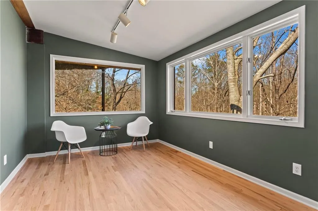 120 Laurel Drive Ne, Atlanta, Georgia 30342, 5 Bedrooms Bedrooms, ,5 BathroomsBathrooms,Residential,For Sale,120 Laurel Drive Ne,7663075