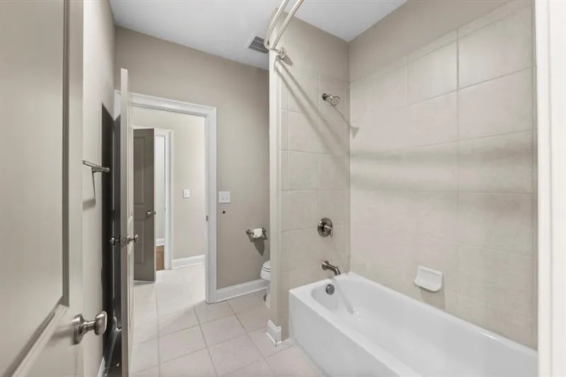 6454 Meridian Way, Atlanta, Georgia 30328, 5 Bedrooms Bedrooms, ,4 BathroomsBathrooms,Residential,For Sale,6454 Meridian Way,7625222