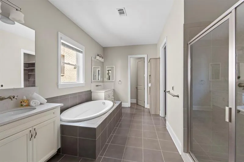 6454 Meridian Way, Atlanta, Georgia 30328, 5 Bedrooms Bedrooms, ,4 BathroomsBathrooms,Residential,For Sale,6454 Meridian Way,7625222