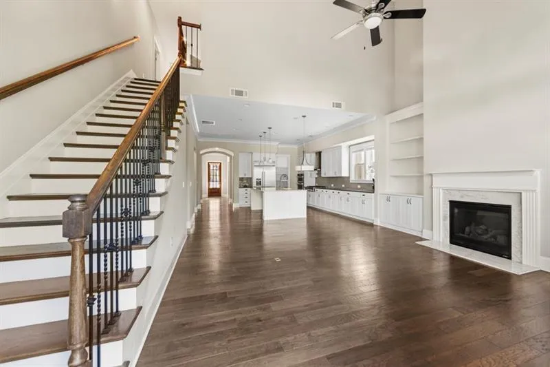 6454 Meridian Way, Atlanta, Georgia 30328, 5 Bedrooms Bedrooms, ,4 BathroomsBathrooms,Residential,For Sale,6454 Meridian Way,7625222