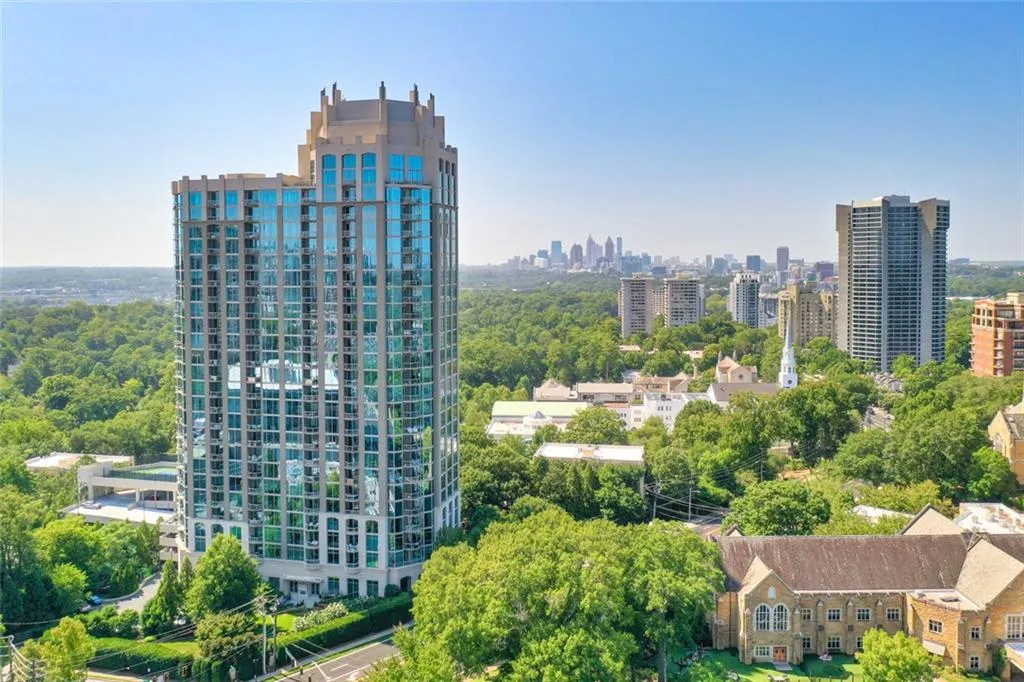 2795 Peachtree Road Ne Unit 802, Atlanta, Georgia 30305, 2 Bedrooms Bedrooms, 0 ,2 BathroomsBathrooms,Residential,For Sale,2795 Peachtree Road Ne Unit 802,7823554