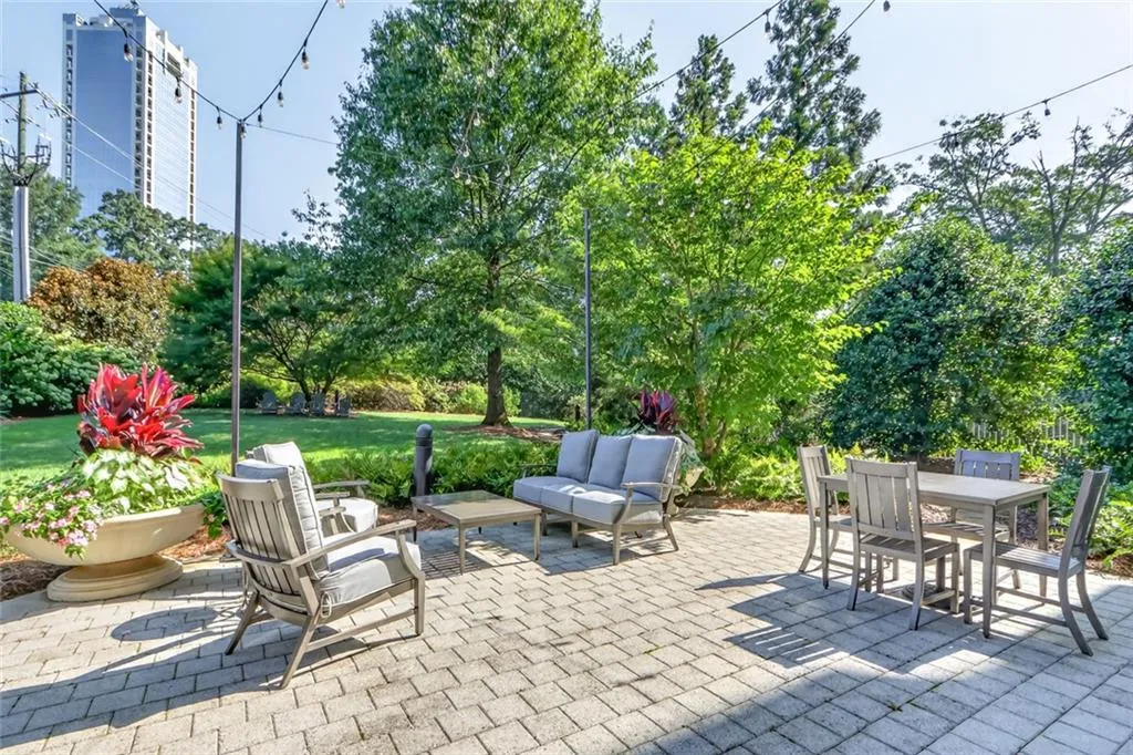 Main Level green space for residents to enjoy