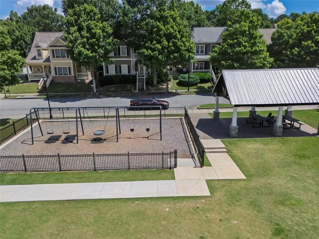 2108 Drew Drive Nw, Atlanta, Georgia 30318, 4 Bedrooms Bedrooms, ,3 BathroomsBathrooms,Residential,For Sale,2108 Drew Drive Nw,7619178