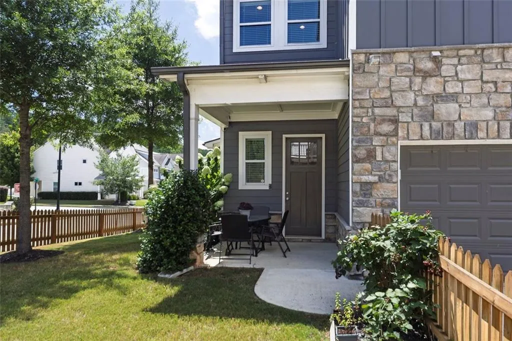 2108 Drew Drive Nw, Atlanta, Georgia 30318, 4 Bedrooms Bedrooms, ,3 BathroomsBathrooms,Residential,For Sale,2108 Drew Drive Nw,7619178