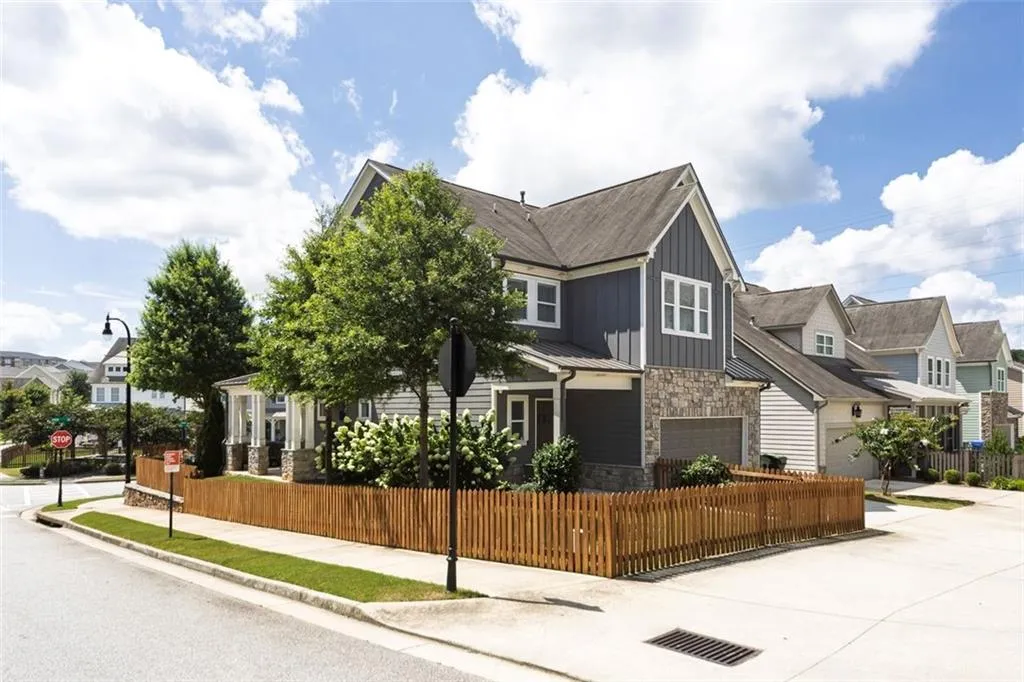 2108 Drew Drive Nw, Atlanta, Georgia 30318, 4 Bedrooms Bedrooms, ,3 BathroomsBathrooms,Residential,For Sale,2108 Drew Drive Nw,7619178