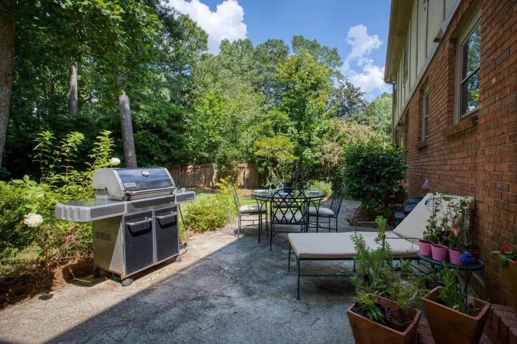 470 Cambridge Way, Sandy Springs, Georgia 30328, 4 Bedrooms Bedrooms, ,3 BathroomsBathrooms,Residential,Sold,470 Cambridge Way,6769454