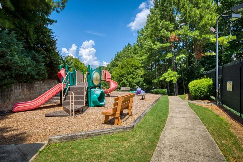 470 Cambridge Way, Sandy Springs, Georgia 30328, 4 Bedrooms Bedrooms, ,3 BathroomsBathrooms,Residential,Sold,470 Cambridge Way,6769454