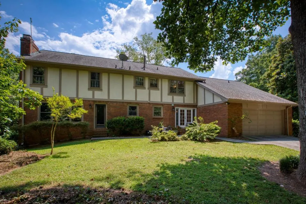 470 Cambridge Way, Sandy Springs, Georgia 30328, 4 Bedrooms Bedrooms, ,3 BathroomsBathrooms,Residential,Sold,470 Cambridge Way,6769454
