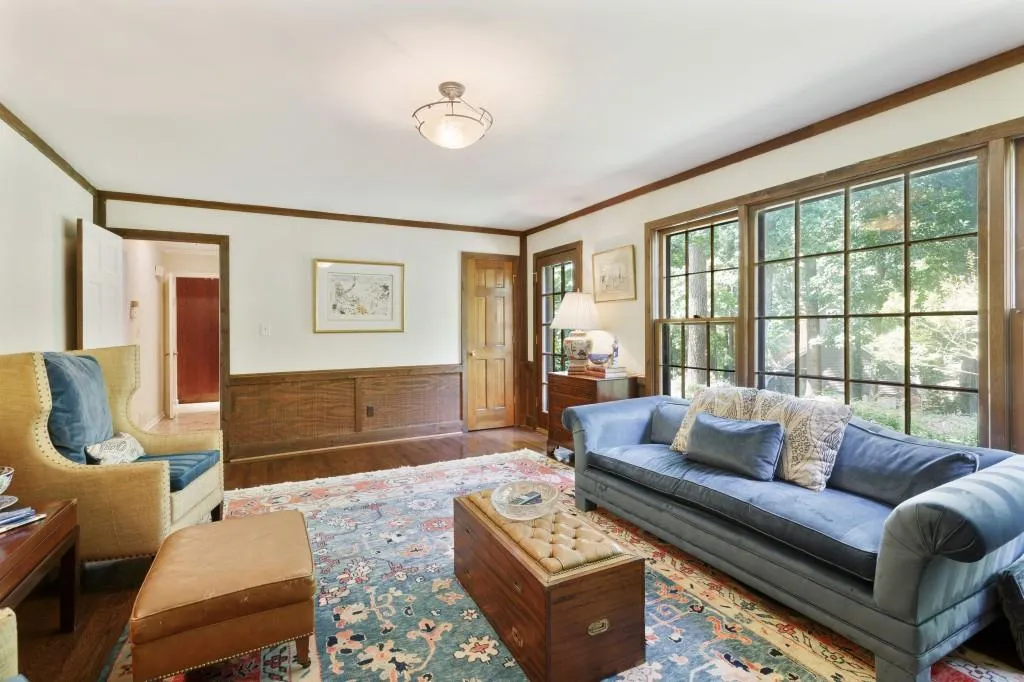 470 Cambridge Way, Sandy Springs, Georgia 30328, 4 Bedrooms Bedrooms, ,3 BathroomsBathrooms,Residential,Sold,470 Cambridge Way,6769454