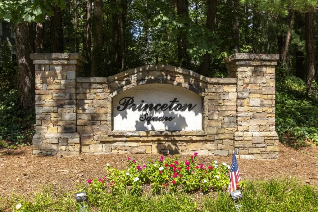 470 Cambridge Way, Sandy Springs, Georgia 30328, 4 Bedrooms Bedrooms, ,3 BathroomsBathrooms,Residential,Sold,470 Cambridge Way,6769454