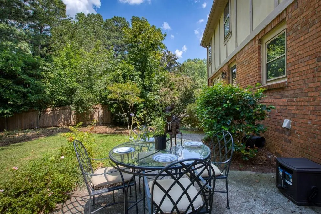 470 Cambridge Way, Sandy Springs, Georgia 30328, 4 Bedrooms Bedrooms, ,3 BathroomsBathrooms,Residential,Sold,470 Cambridge Way,6769454