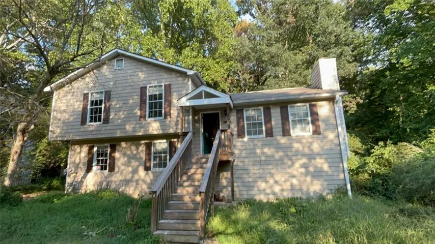 3221 Summer Wood Circle, Snellville, Georgia 30039