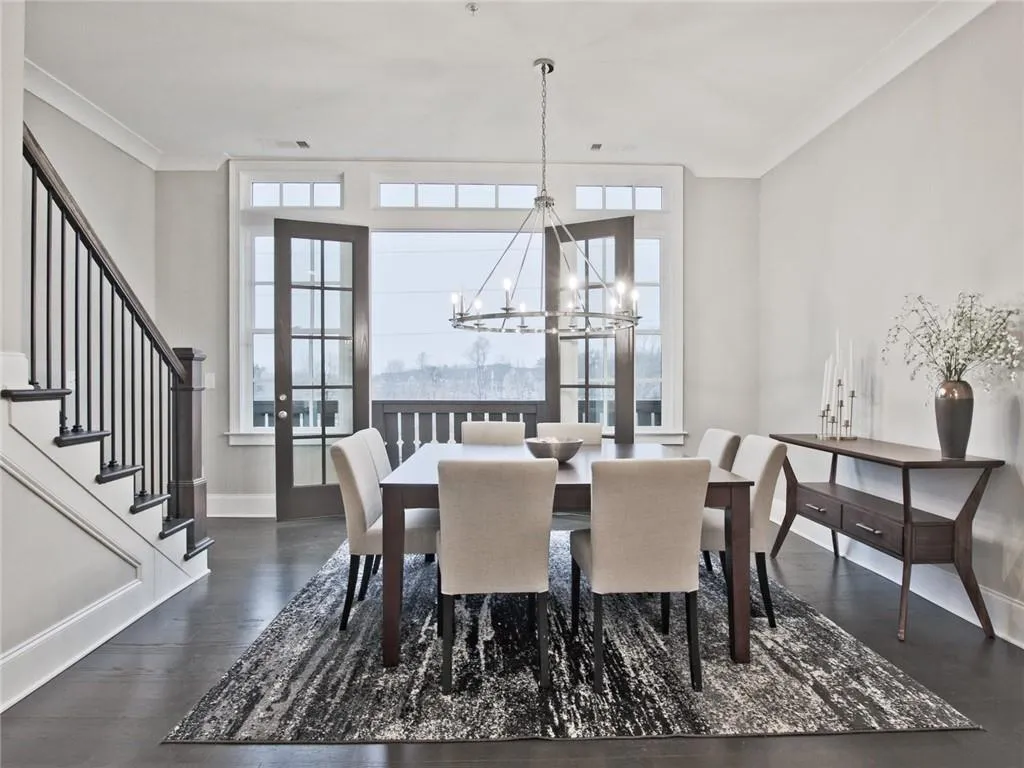 6690 Sterling Drive, Sandy Springs, Georgia 30328, 2 Bedrooms Bedrooms, ,3 BathroomsBathrooms,Residential,Sold,6690 Sterling Drive,6987347