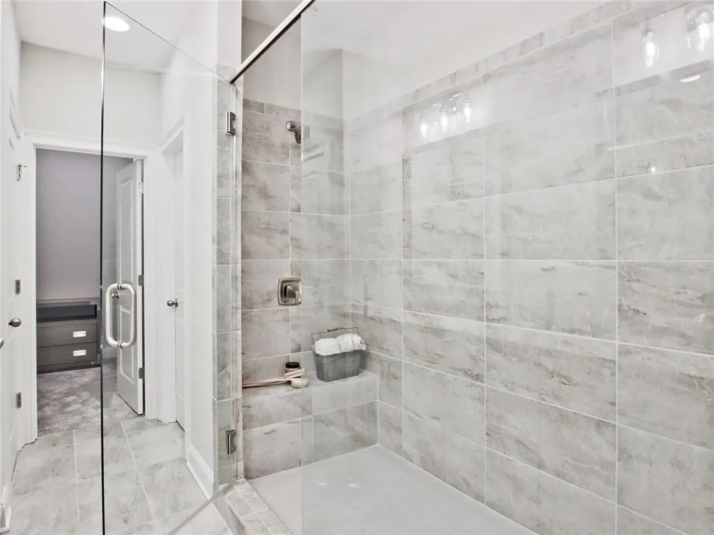 6690 Sterling Drive, Sandy Springs, Georgia 30328, 2 Bedrooms Bedrooms, ,3 BathroomsBathrooms,Residential,Sold,6690 Sterling Drive,6987347