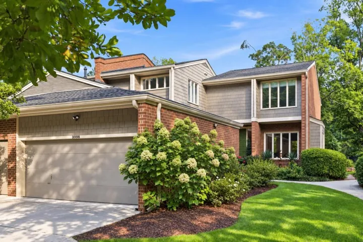 3998 Columns Drive, Marietta, Georgia 30067