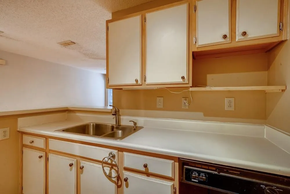 119 Granville Court, Sandy Springs, Georgia 30328, 2 Bedrooms Bedrooms, ,2 BathroomsBathrooms,Residential,Sold,119 Granville Court,6930016