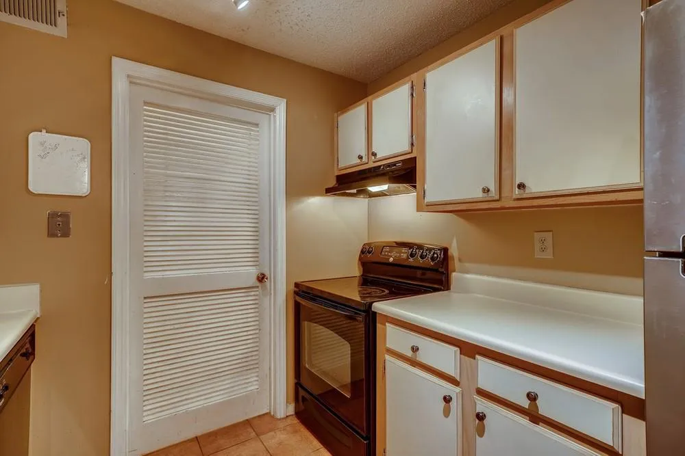 119 Granville Court, Sandy Springs, Georgia 30328, 2 Bedrooms Bedrooms, ,2 BathroomsBathrooms,Residential,Sold,119 Granville Court,6930016