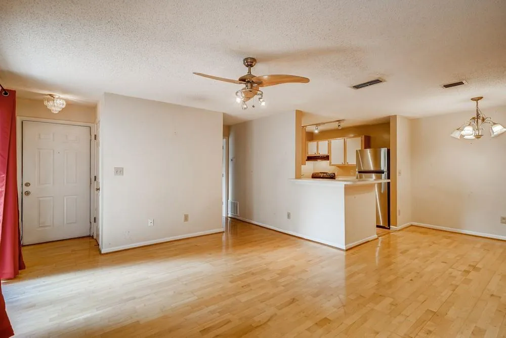 119 Granville Court, Sandy Springs, Georgia 30328, 2 Bedrooms Bedrooms, ,2 BathroomsBathrooms,Residential,Sold,119 Granville Court,6930016