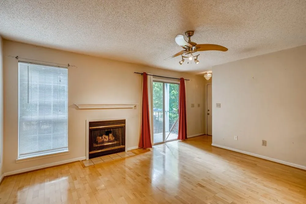 119 Granville Court, Sandy Springs, Georgia 30328, 2 Bedrooms Bedrooms, ,2 BathroomsBathrooms,Residential,Sold,119 Granville Court,6930016