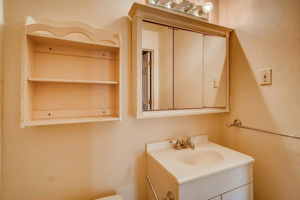 119 Granville Court, Sandy Springs, Georgia 30328, 2 Bedrooms Bedrooms, ,2 BathroomsBathrooms,Residential,Sold,119 Granville Court,6930016