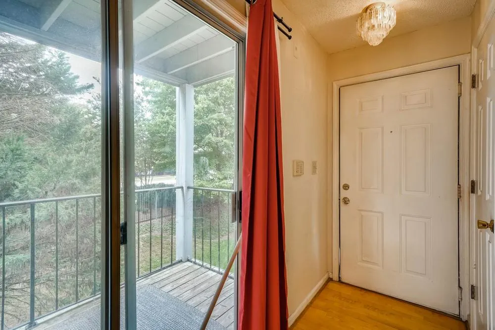 119 Granville Court, Sandy Springs, Georgia 30328, 2 Bedrooms Bedrooms, ,2 BathroomsBathrooms,Residential,Sold,119 Granville Court,6930016