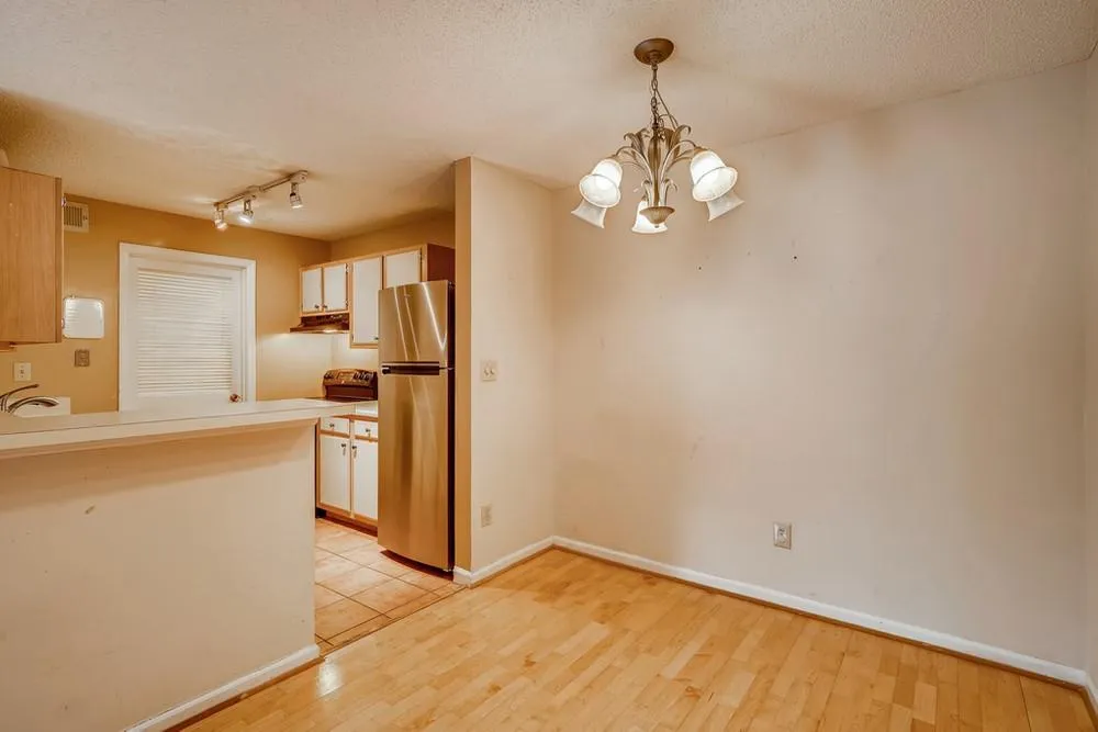 119 Granville Court, Sandy Springs, Georgia 30328, 2 Bedrooms Bedrooms, ,2 BathroomsBathrooms,Residential,Sold,119 Granville Court,6930016