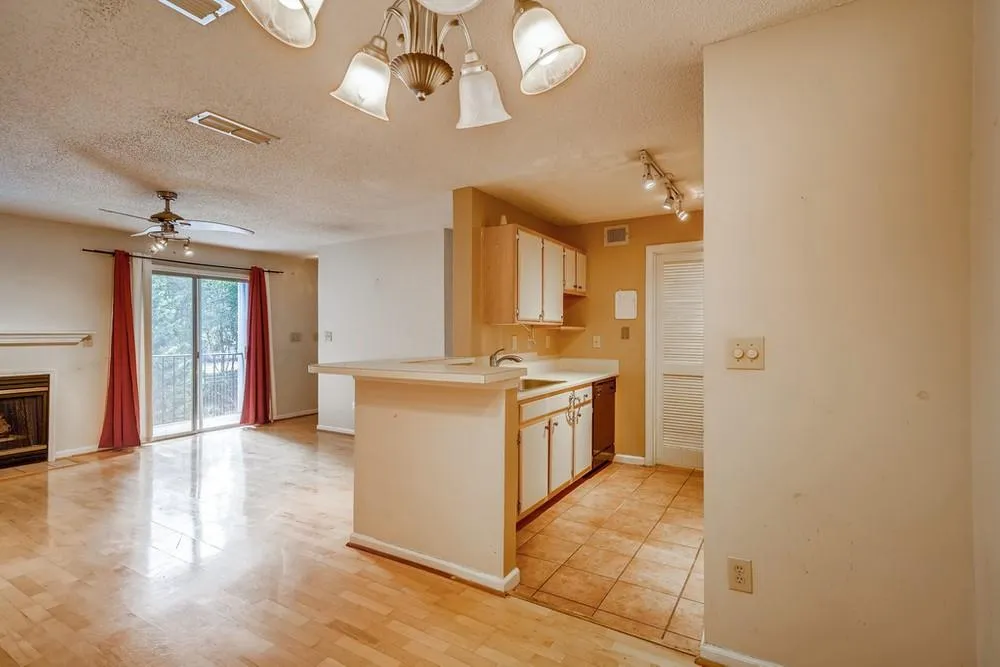 119 Granville Court, Sandy Springs, Georgia 30328, 2 Bedrooms Bedrooms, ,2 BathroomsBathrooms,Residential,Sold,119 Granville Court,6930016