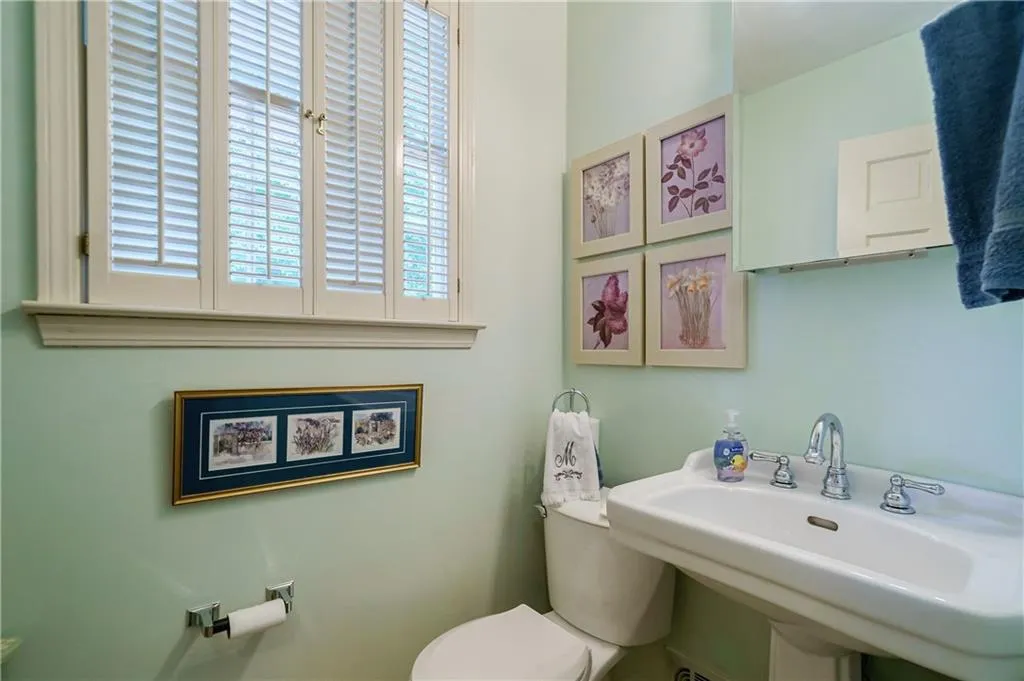 6266 Mountain Brook Way, Atlanta, Georgia 30328, 4 Bedrooms Bedrooms, ,3 BathroomsBathrooms,Residential,Sold,6266 Mountain Brook Way,7082713