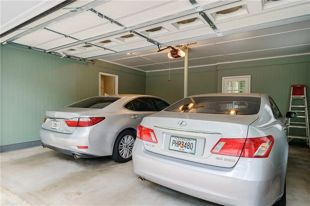 6266 Mountain Brook Way, Atlanta, Georgia 30328, 4 Bedrooms Bedrooms, ,3 BathroomsBathrooms,Residential,Sold,6266 Mountain Brook Way,7082713