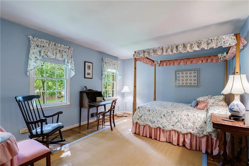 6266 Mountain Brook Way, Atlanta, Georgia 30328, 4 Bedrooms Bedrooms, ,3 BathroomsBathrooms,Residential,Sold,6266 Mountain Brook Way,7082713