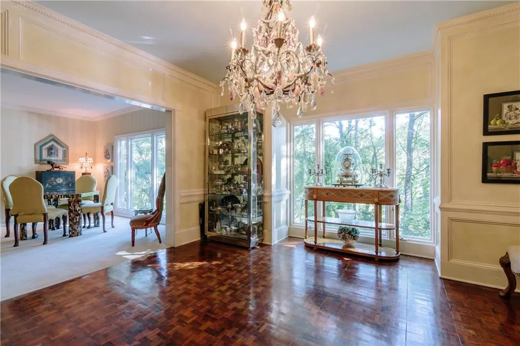 2769 Peachtree Road Ne Unit 5, Atlanta, Georgia 30305, 2 Bedrooms Bedrooms, ,2 BathroomsBathrooms,Residential,Sold,2769 Peachtree Road Ne Unit 5,5631733