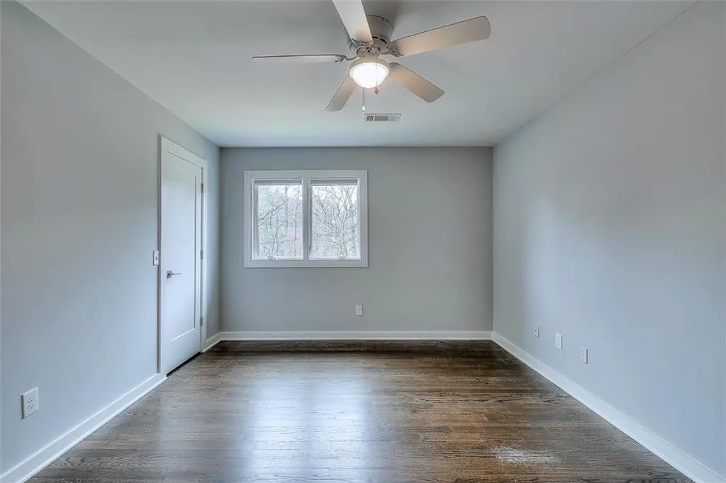 960 Ivy Falls Drive, Sandy Springs, Georgia 30328, 5 Bedrooms Bedrooms, ,4 BathroomsBathrooms,Residential,Sold,960 Ivy Falls Drive,6512798