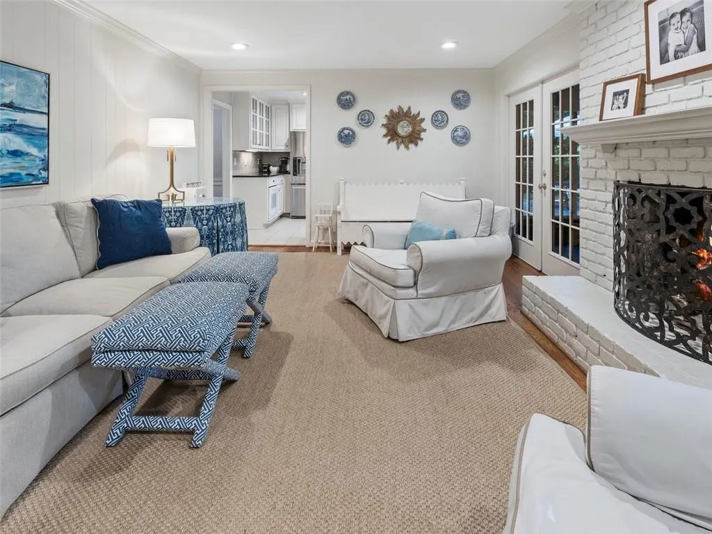 4735 Huntley Drive, Atlanta, Georgia 30342, 4 Bedrooms Bedrooms, ,3 BathroomsBathrooms,Residential,Sold,4735 Huntley Drive,6796731