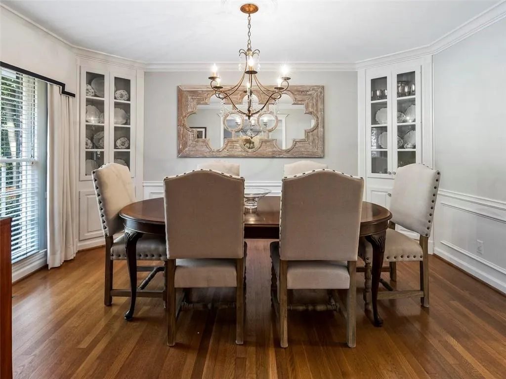 4735 Huntley Drive, Atlanta, Georgia 30342, 4 Bedrooms Bedrooms, ,3 BathroomsBathrooms,Residential,Sold,4735 Huntley Drive,6796731