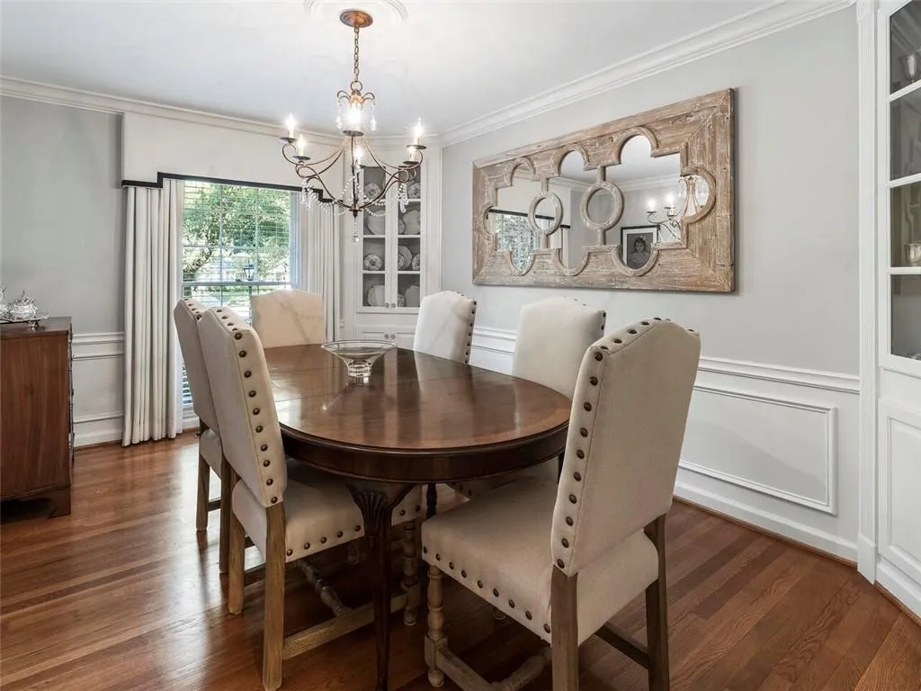 4735 Huntley Drive, Atlanta, Georgia 30342, 4 Bedrooms Bedrooms, ,3 BathroomsBathrooms,Residential,Sold,4735 Huntley Drive,6796731