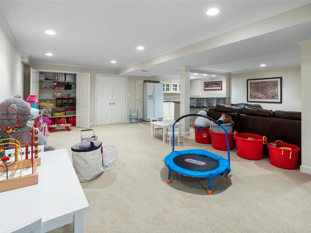 4735 Huntley Drive, Atlanta, Georgia 30342, 4 Bedrooms Bedrooms, ,3 BathroomsBathrooms,Residential,Sold,4735 Huntley Drive,6796731