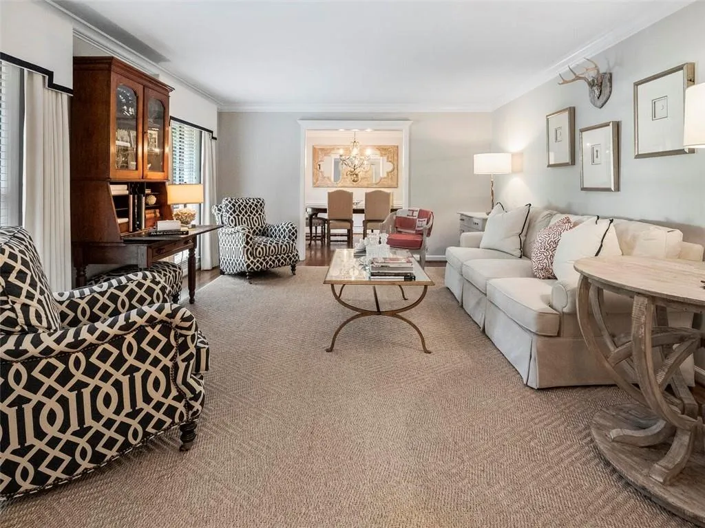 4735 Huntley Drive, Atlanta, Georgia 30342, 4 Bedrooms Bedrooms, ,3 BathroomsBathrooms,Residential,Sold,4735 Huntley Drive,6796731