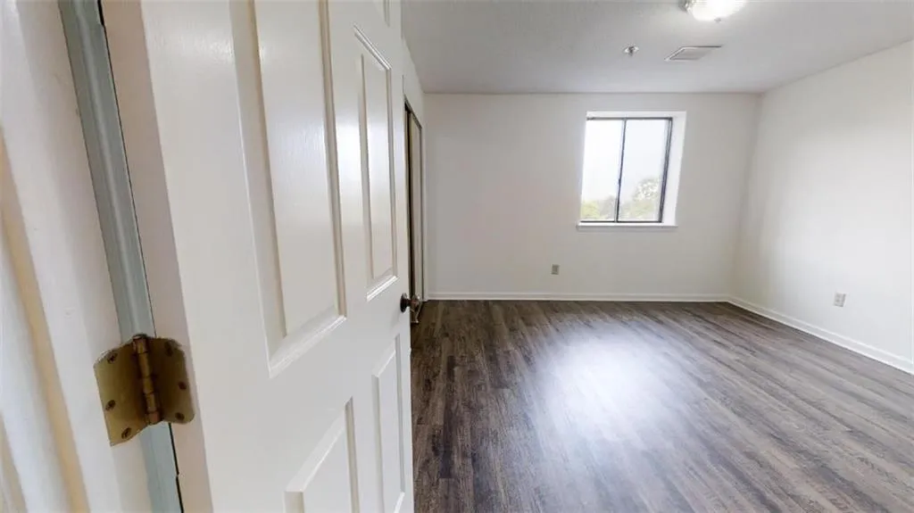 300 Johnson Ferry Road Ne Unit B604, Sandy Springs, Georgia 30328, 1 Bedroom Bedrooms, ,1 BathroomBathrooms,Residential,Sold,300 Johnson Ferry Road Ne Unit B604,6866744