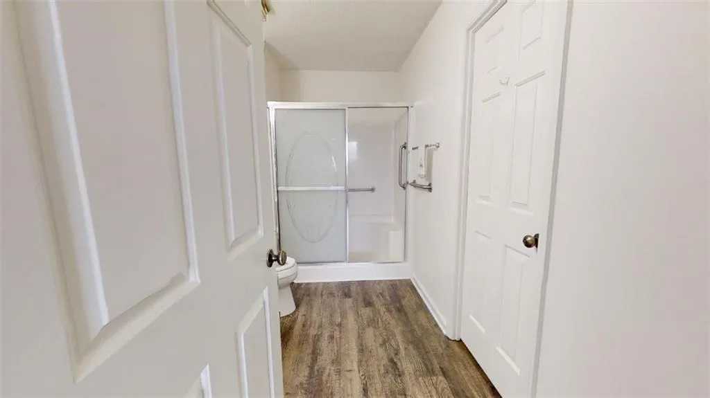 300 Johnson Ferry Road Ne Unit B604, Sandy Springs, Georgia 30328, 1 Bedroom Bedrooms, ,1 BathroomBathrooms,Residential,Sold,300 Johnson Ferry Road Ne Unit B604,6866744