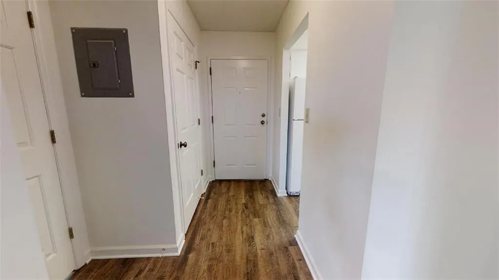 300 Johnson Ferry Road Ne Unit B604, Sandy Springs, Georgia 30328, 1 Bedroom Bedrooms, ,1 BathroomBathrooms,Residential,Sold,300 Johnson Ferry Road Ne Unit B604,6866744