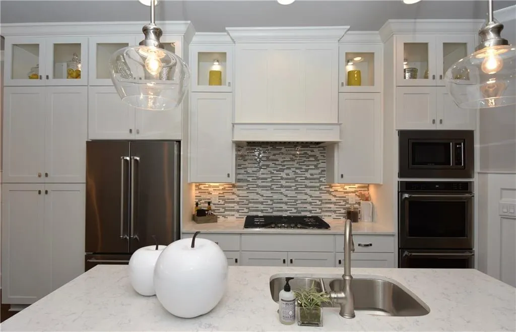 243 Belle Lane, Sandy Springs, Georgia 30328, 5 Bedrooms Bedrooms, ,5 BathroomsBathrooms,Residential,Sold,243 Belle Lane,5773193