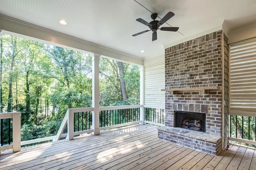 243 Belle Lane, Sandy Springs, Georgia 30328, 5 Bedrooms Bedrooms, ,5 BathroomsBathrooms,Residential,Sold,243 Belle Lane,5773193