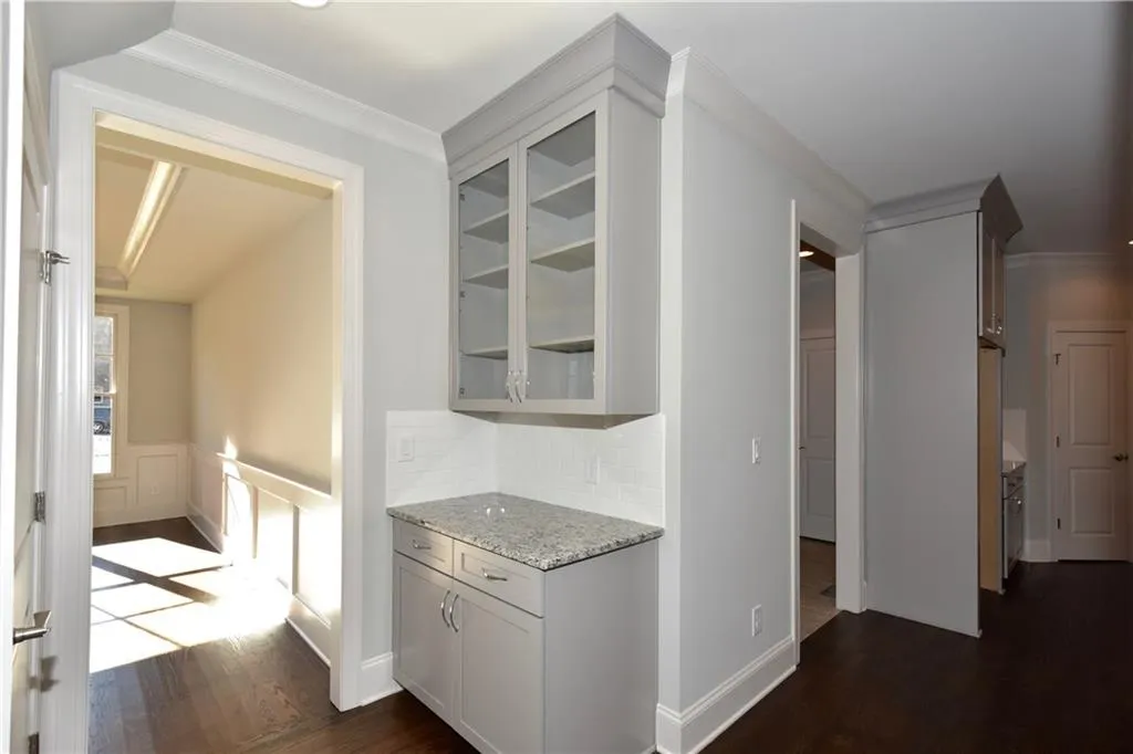 243 Belle Lane, Sandy Springs, Georgia 30328, 5 Bedrooms Bedrooms, ,5 BathroomsBathrooms,Residential,Sold,243 Belle Lane,5773193