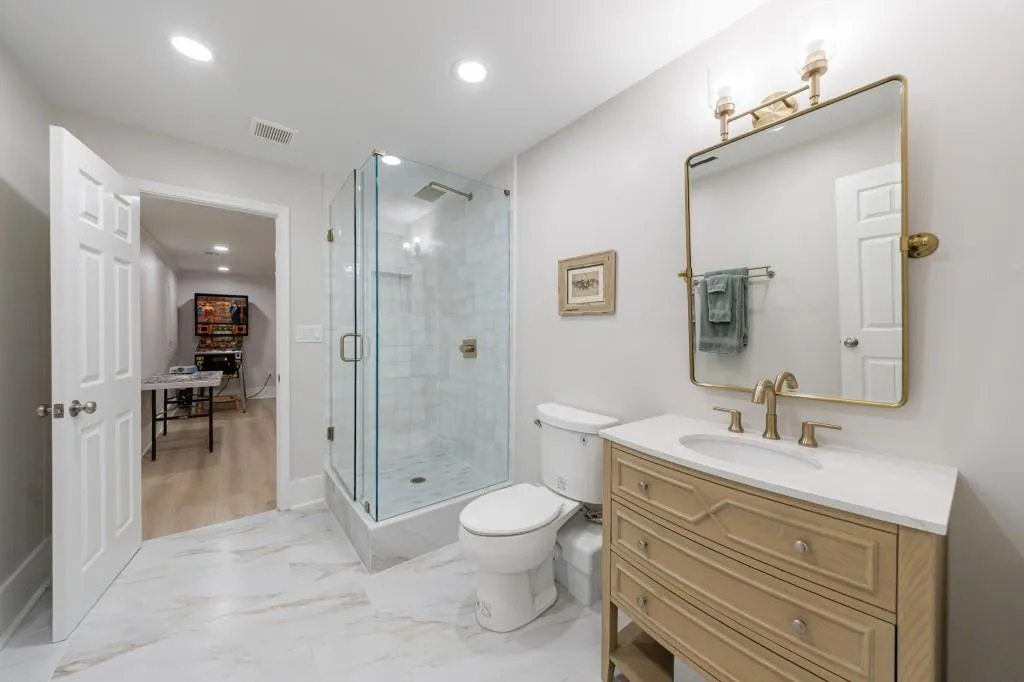 Terrace Level full bath