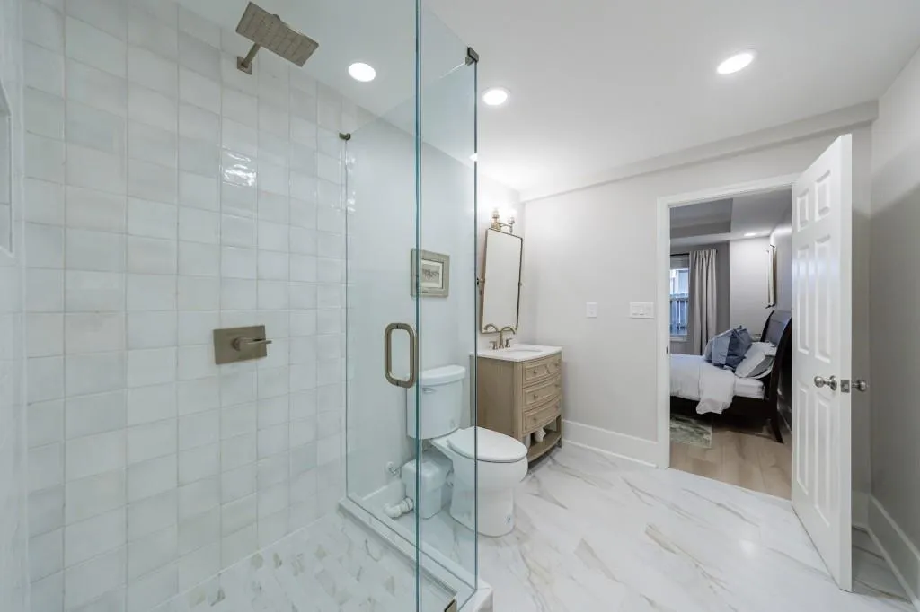 Terrace Level full bath