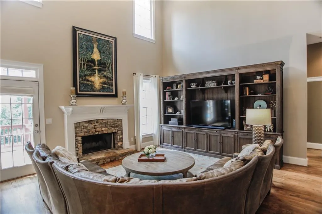 270 Wembley Circle, Atlanta, Georgia 30328, 5 Bedrooms Bedrooms, ,4 BathroomsBathrooms,Residential,Sold,270 Wembley Circle,6911005 270 Wembley Circle, Atlanta, Georgia 30328, 5 Bedrooms Bedrooms, ,4 BathroomsBathrooms,Residential,Sold,270 Wembley Circle,6911005