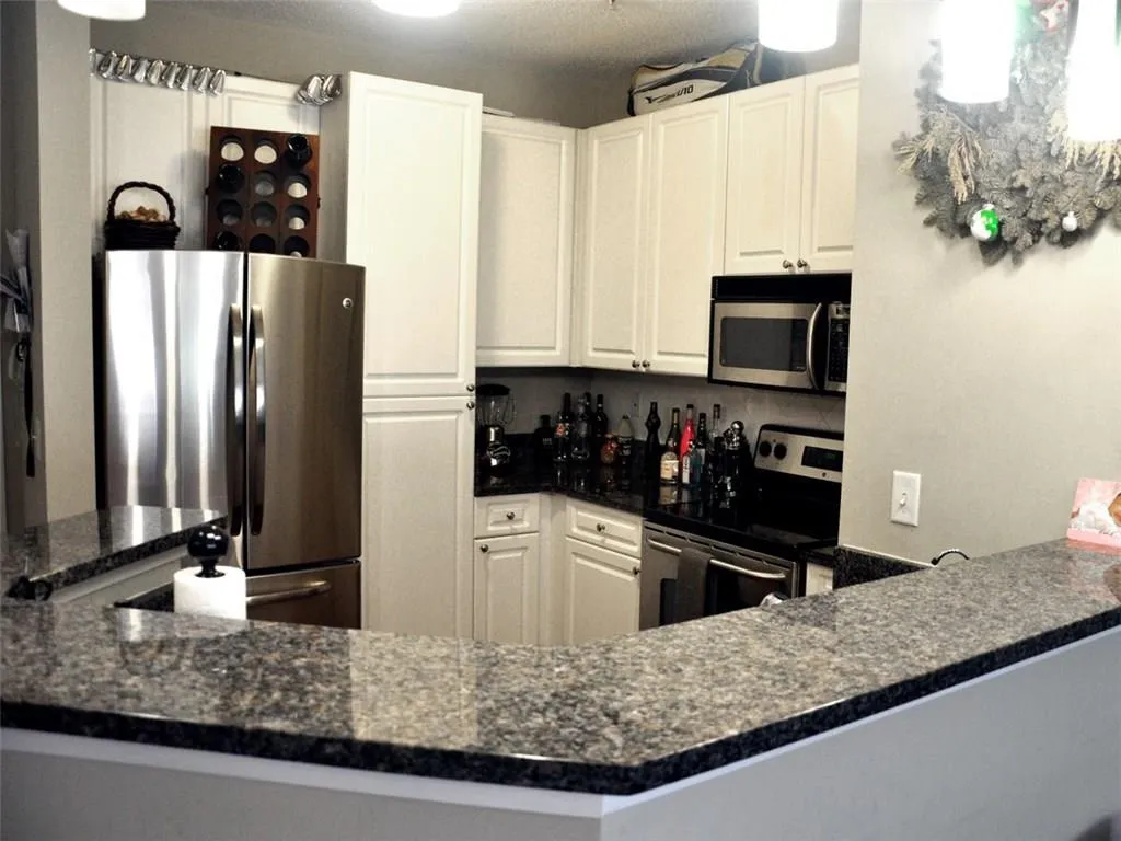 10 Perimeter Summit Boulevard Ne Unit 2402, Brookhaven, Georgia 30319, 1 Bedroom Bedrooms, ,1 BathroomBathrooms,Residential,Sold,10 Perimeter Summit Boulevard Ne Unit 2402,5849509